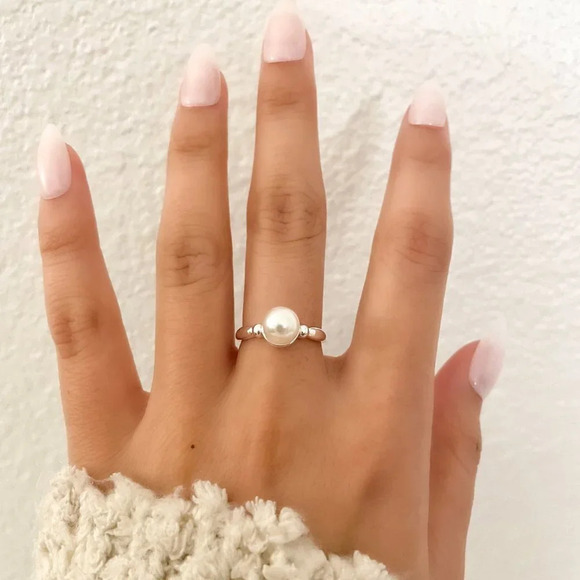 925 Sterling Silver Pearl Ring Minimalist Dainty Ring Pearl Accent Ring - Picture 2 of 9